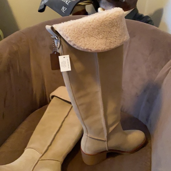 NIB Coach 2 way Shearling Boot - Picture 4 of 11